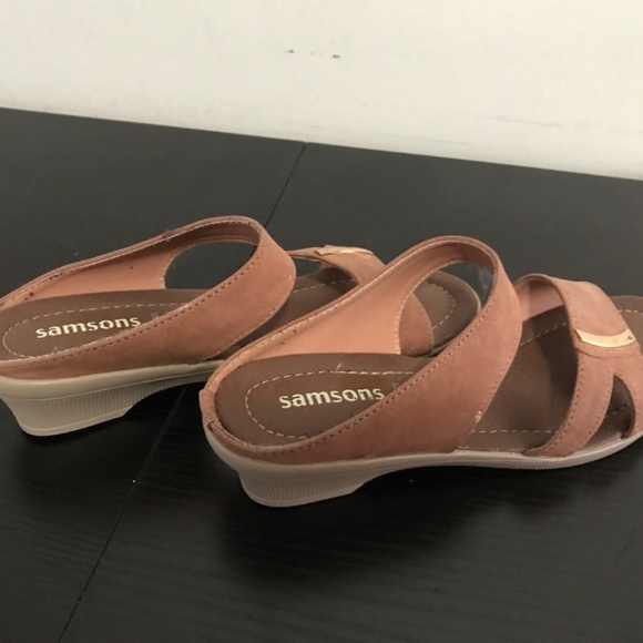 Sandals - Picture 2 of 4